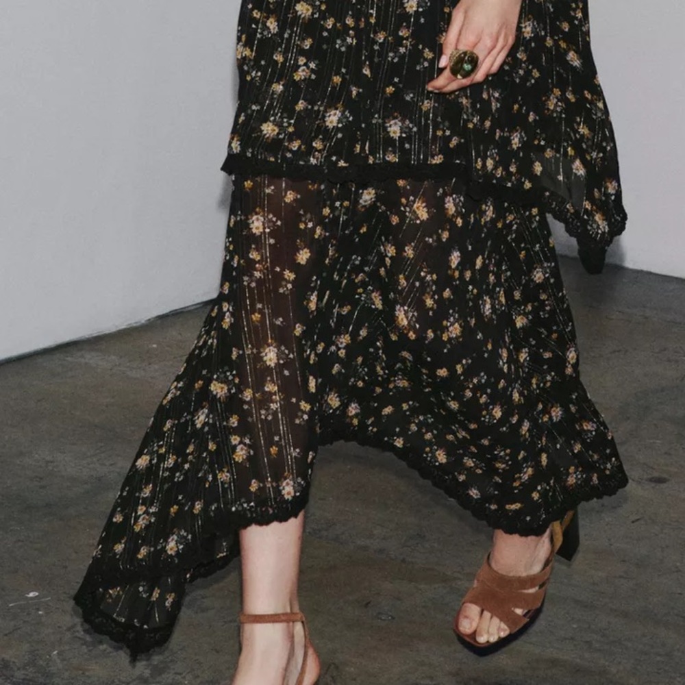 ZARA CHIFFON SEQUINS FLORAL DRESS - Picture 6 of 8